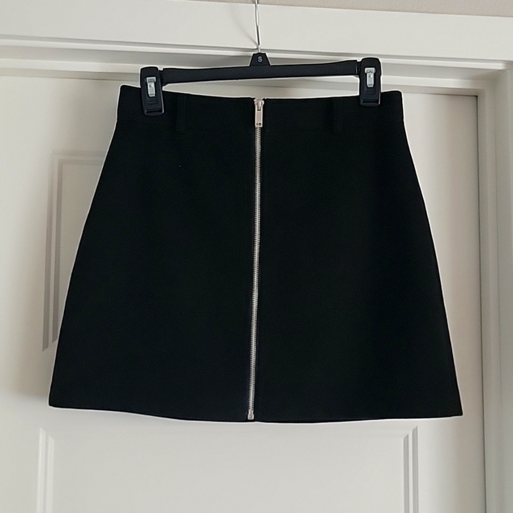 Black skirt with zip front